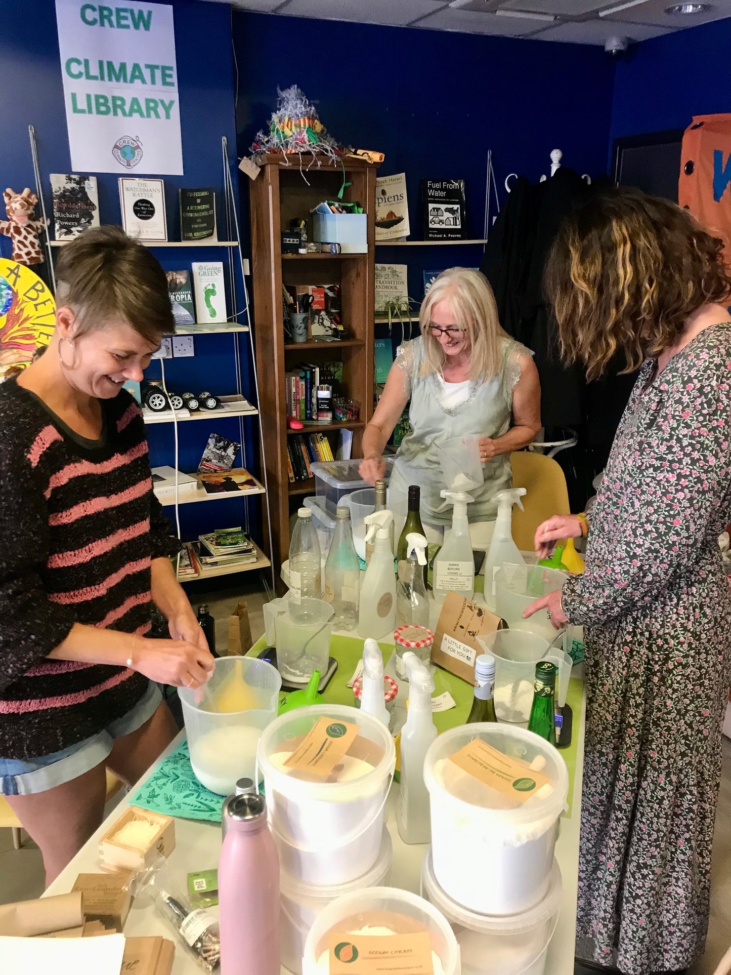 MAKE YOUR OWN NATURAL, ZERO-WASTE CLEANING PRODUCTS: HOVE WORKSHOP